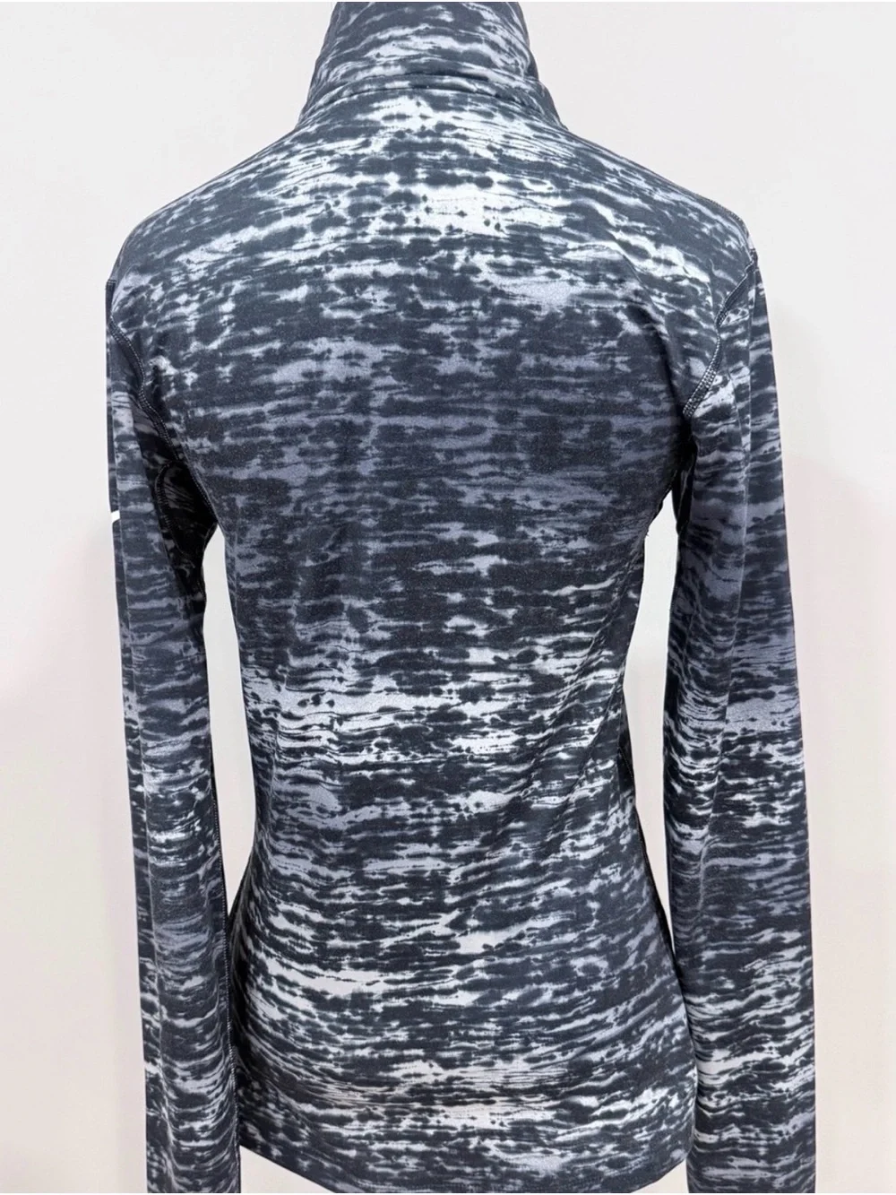 Nike Dri-FIT Women’s Medium 1/4 Zip Pullover Gray Black Athletic Running Top